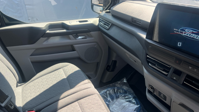 Ford Transit Custom E-320 L1 Rwd 100kW 71kWh H1 Van Limited Auto - Image 14